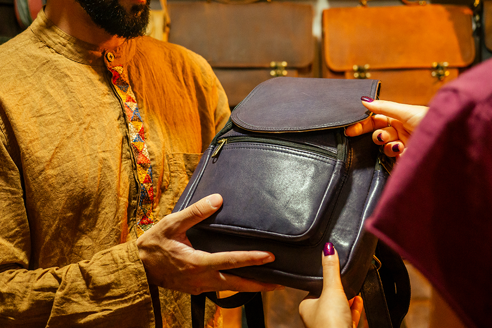 Which Material is Good for Laptop Bag